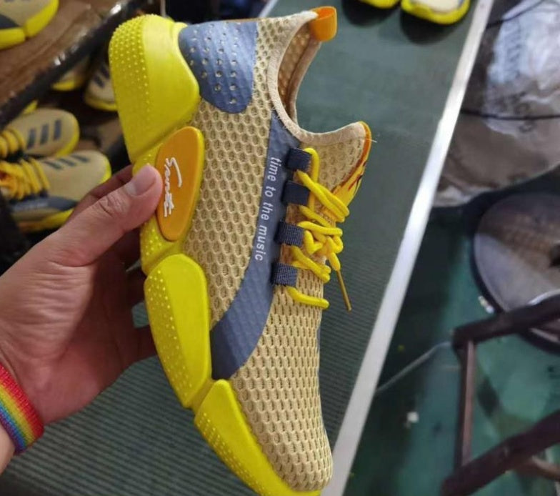 Men’s Breathable Sports Sneakers – Casual Lace-Up Lightweight Running Shoes